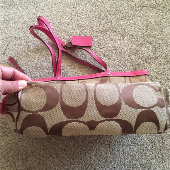 Coach - Picture 3 of 5